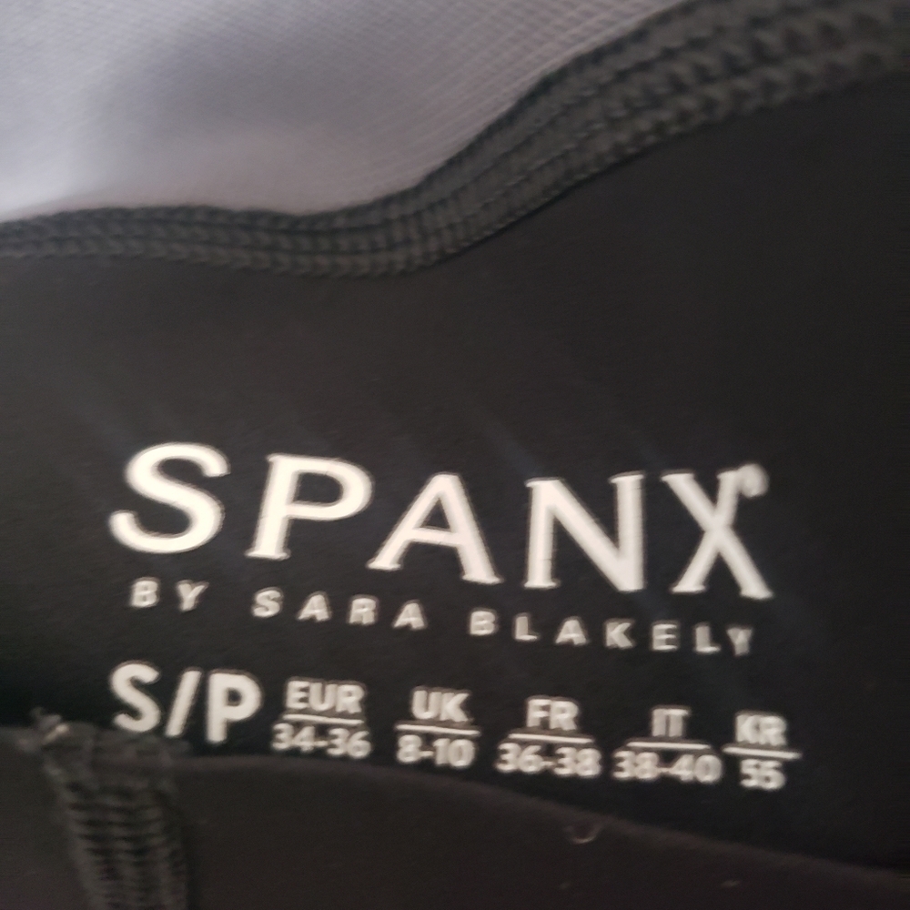 SPANX Black Sculpting High-Rise Leggings - Picture 4 of 7